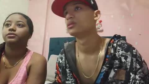 Snapshot of saniasex2025 chatting on 11/27/25, 01:35 saniasex2025 online show from 11/27/25, 01:35