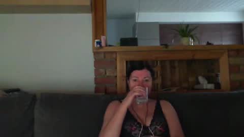 Snapshot of sanroom chatting on 02/03/25, 04:10 sanroom online show from 02/03/25, 04:10