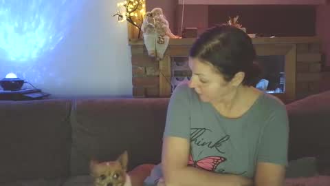 Snapshot of sanroom chatting on 11/28/25, 03:47 sanroom online show from 11/28/25, 03:47