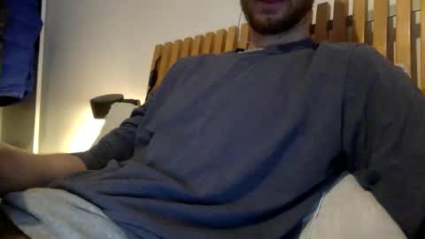 Snapshot of sansha1201 chatting on 12/15/25, 04:55 sansha1201 online show from 12/15/25, 04:55