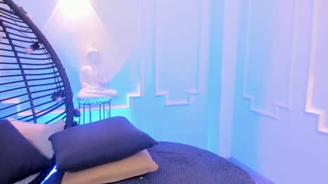 Snapshot of santa_m chatting on 12/20/24, 10:16 sofia online show from 12/20/24, 10:16