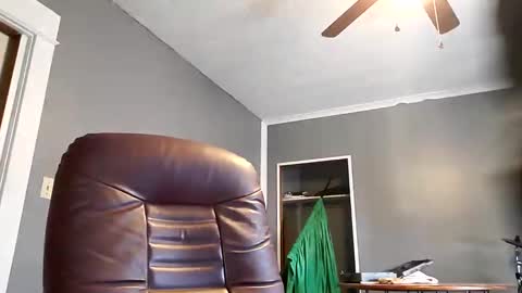 santatron online show from 12/08/24, 05:11