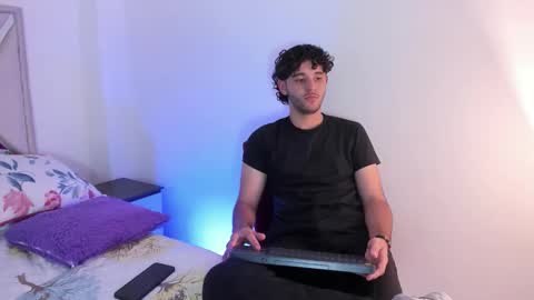 santi700948 online show from 03/29/26, 04:56