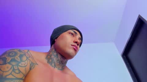 Snapshot of santi__ferrer chatting on 10/06/25, 07:06 Santi Ferrer online show from 10/06/25, 07:06