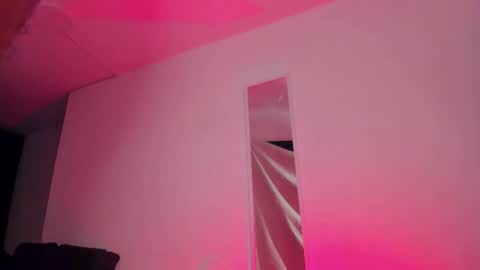 Snapshot of santi__ferrer chatting on 11/07/25, 06:57 Santi Ferrer online show from 11/07/25, 06:57