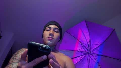 Santi Ferrer online show from 12/03/25, 01:57