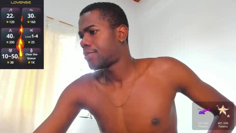Snapshot of santi_brown1 chatting on 01/25/25, 07:49 Santibrown online show from 01/25/25, 07:49