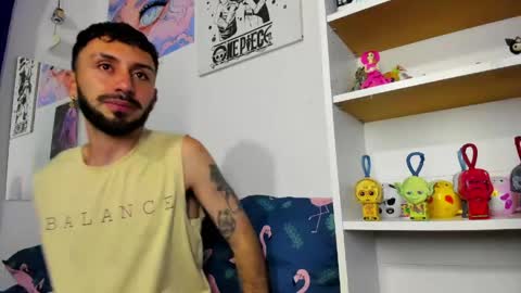 Snapshot of santi_mateo chatting on 05/17/26, 01:03 Santi online show from 05/17/26, 01:03