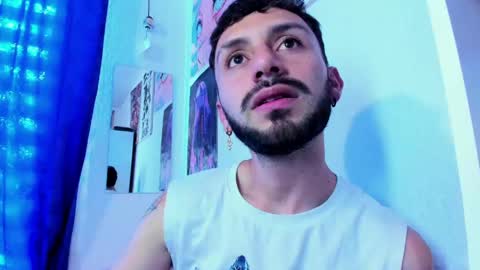 Snapshot of santi_mateo chatting on 05/17/26, 07:54 Santi online show from 05/17/26, 07:54