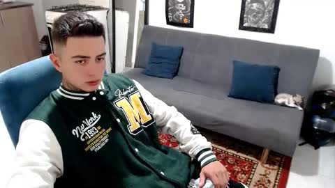 santi_ss online show from 11/30/25, 04:11