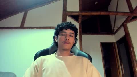 santi_twink19 online show from 03/02/26, 07:15