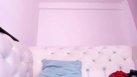 santiago_huntt online show from 02/20/25, 11:54