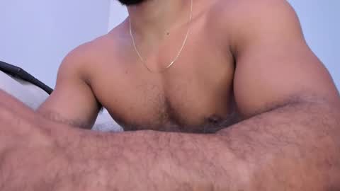 santiago_huntt online show from 03/11/25, 12:44