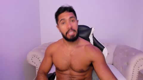 santiago_huntt online show from 02/12/26, 07:53
