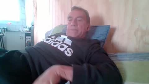 santiago_n online show from 05/08/26, 03:50