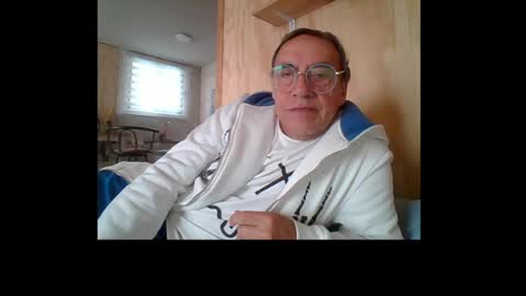 santiago_n online show from 06/09/26, 03:34