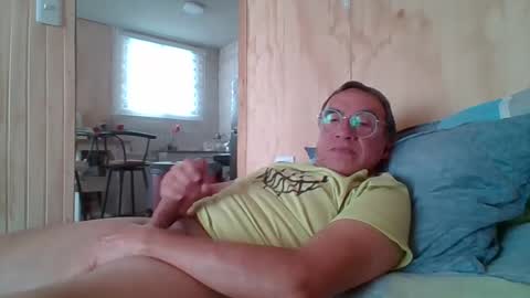 santiago_n online show from 06/15/26, 04:20