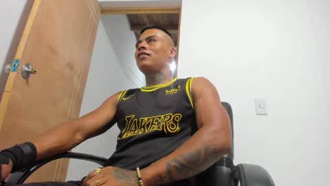 Snapshot of santiagogtx chatting on 01/19/25, 09:13 Santiago online show from 01/19/25, 09:13