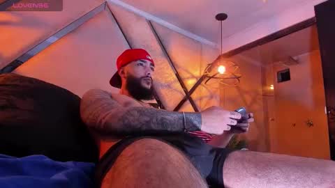 Snapshot of santiagohincapiie chatting on 03/03/26, 03:45 Santiago Hincapiie online show from 03/03/26, 03:45