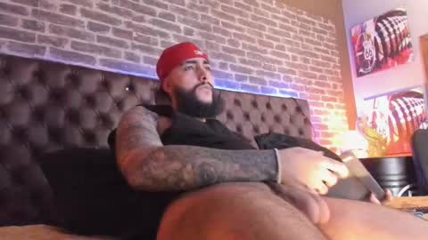 Santiago Hincapiie online show from 03/09/26, 09:08