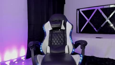 Santi Reyes online show from 12/18/24, 09:04