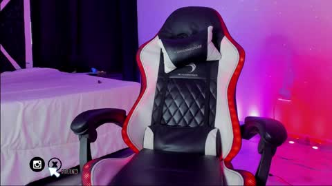 Santi Reyes online show from 02/14/25, 04:47