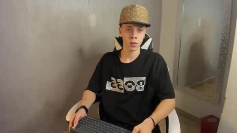 Julius Novachrono  online show from 11/03/25, 11:33