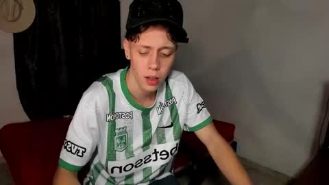 Julius Novachrono  online show from 12/18/25, 07:47