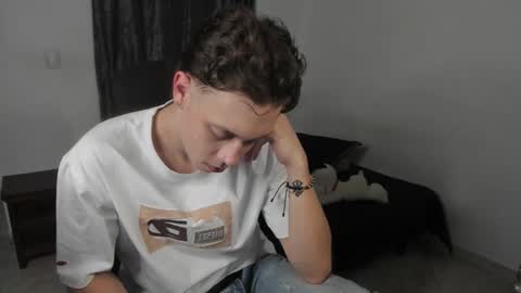 Julius Novachrono  online show from 03/23/26, 01:20