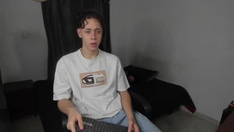 Julius Novachrono  online show from 03/24/26, 11:21