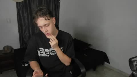 Julius Novachrono  online show from 04/01/26, 11:46