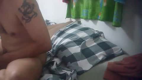 santichai561323 online show from 11/29/25, 08:06