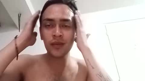 santigalvis1923 online show from 04/19/26, 04:56