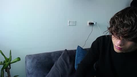 Snapshot of santii_rose chatting on 12/14/24, 03:47 Santii online show from 12/14/24, 03:47