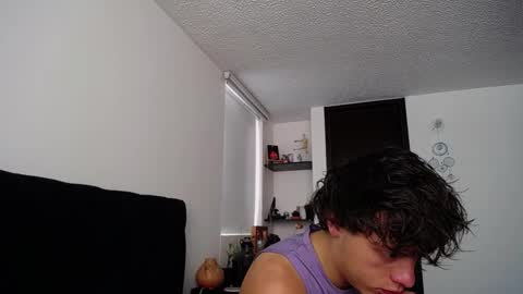 Snapshot of santii_rose chatting on 12/27/24, 02:33 Santii online show from 12/27/24, 02:33