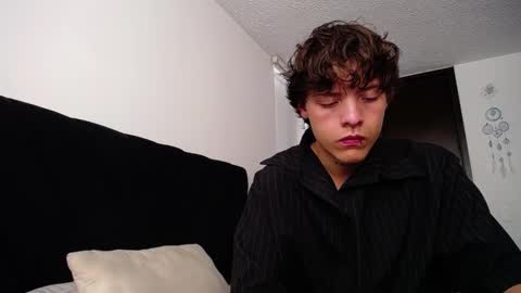 Snapshot of santii_rose chatting on 12/30/24, 08:36 Santii online show from 12/30/24, 08:36