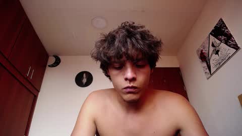 Snapshot of santii_rose chatting on 01/13/25, 07:53 Santii online show from 01/13/25, 07:53