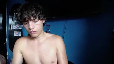 Snapshot of santii_rose chatting on 01/15/25, 06:29 Santii online show from 01/15/25, 06:29