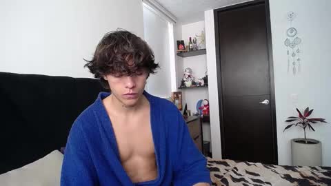 Snapshot of santii_rose chatting on 03/11/25, 04:07 Santii online show from 03/11/25, 04:07