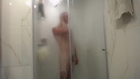 Snapshot of santii_rose chatting on 10/06/25, 01:19 Santii online show from 10/06/25, 01:19