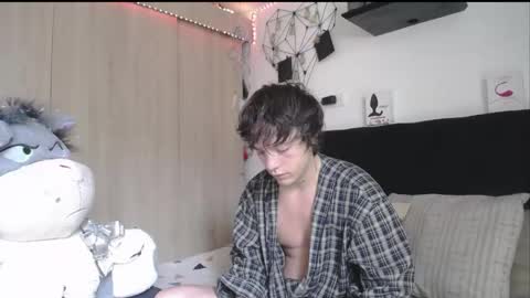 Santii online show from 04/16/26, 01:23