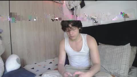 Santii online show from 04/18/26, 02:43