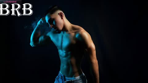 Santiago Seans online show from 05/25/26, 01:39