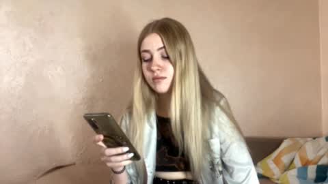 Anna online show from 10/07/25, 11:51
