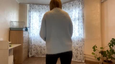 Anna online show from 10/22/25, 07:19
