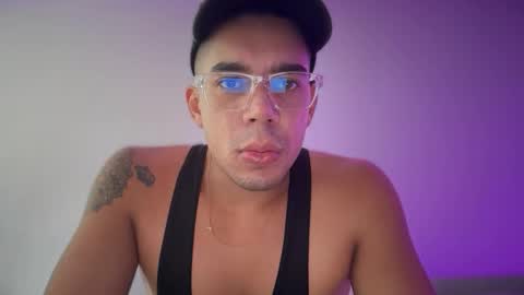 Snapshot of santoxxxkinney chatting on 02/01/26, 06:06 santoxxxkinney online show from 02/01/26, 06:06