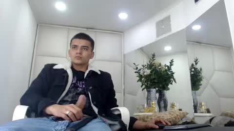 Snapshot of santtiibuck chatting on 02/27/26, 12:16 SanttiiBuck online show from 02/27/26, 12:16