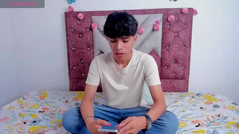 Snapshot of santy_carrington chatting on 03/11/25, 10:09 Santiago Carrington online show from 03/11/25, 10:09