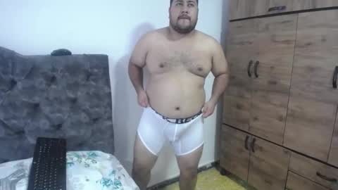 Snapshot of santy_gold chatting on 09/10/25, 07:14 Santiago online show from 09/10/25, 07:14