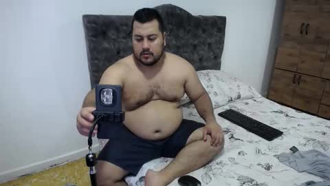 Snapshot of santy_gold chatting on 12/04/25, 07:11 Santiago online show from 12/04/25, 07:11